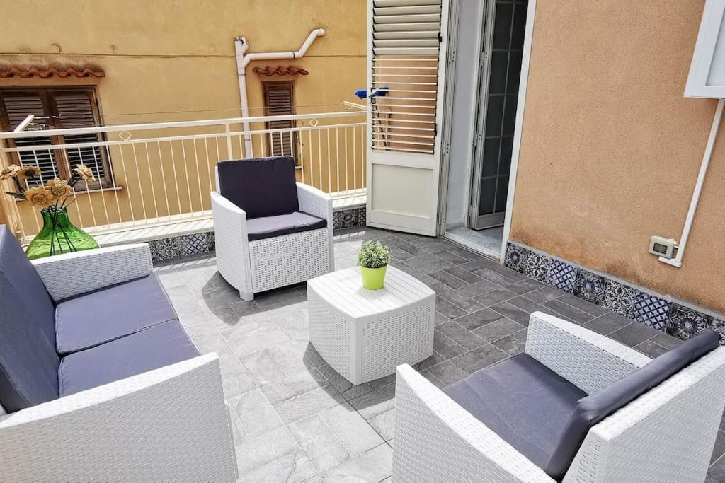 Casa Valentina A 100 M Dal Mare Apartment Santa Flavia Ngoại thất bức ảnh